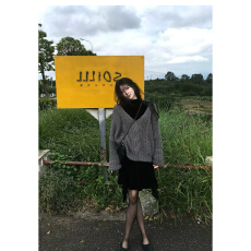 温柔风灰色V领长袖宽松套头扭花毛针织衫 显瘦气质