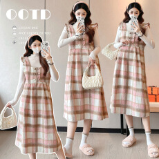 批发实拍~孕妇装秋冬款 格子<b class='q'>背心裙</b> + 白色高领内搭 甜美百搭孕期套装