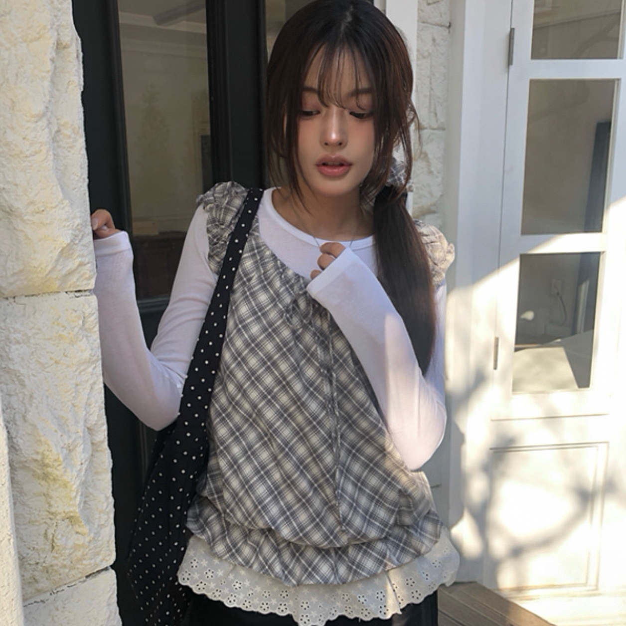 레트로 체크무늬 레이스 레이스업 작은 날다 소매 셔츠 달콤함 맨위 배당 서클