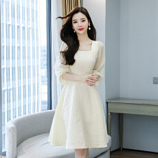 批发春装大码法式高级感长袖连衣裙胖mm收腰遮肚显瘦气质赫本风小黑裙
