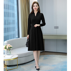 批发大码<b class='q'>春</b>秋红色高级感法式v领裙子女胖mm显瘦收腰赫本风针织连衣裙.