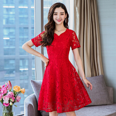 批发初夏大码气质蕾丝碎花<b class='q'>连衣裙</b>女胖mm遮肚显瘦小众设计感收腰中长裙