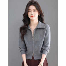 批发2026春秋新款针织开衫翻领短款小个子中年<b class='q'>妈妈</b>装毛衣端庄大气外套