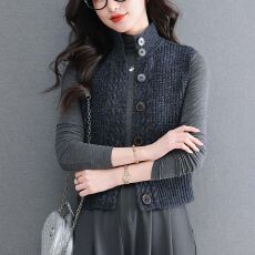 批发新款羊毛针织开衫马甲女春秋短款翻领背心毛衣无袖叠穿坎肩外搭女