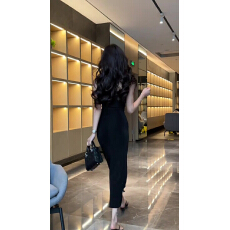 批发法式高级感方领别致花朵金属胸针气质<b class='q'>长裙</b>