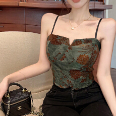 批发法式设计感小众性感辣妹吊带背心<b class='q'>女</b>内搭<b class='q'>西装</b>打底胸垫外穿抹胸上衣