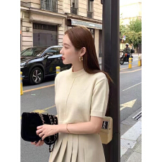 批发<b class='q'>韩国</b>chic秋季温柔气质圆领宽松休闲百搭泡泡袖针织衫毛衣<b class='q'>上衣</b>女