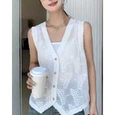 批发法式高级感镂花镂空<b class='q'>马甲</b>背心女春季设计感小众叠穿无袖坎肩上衣