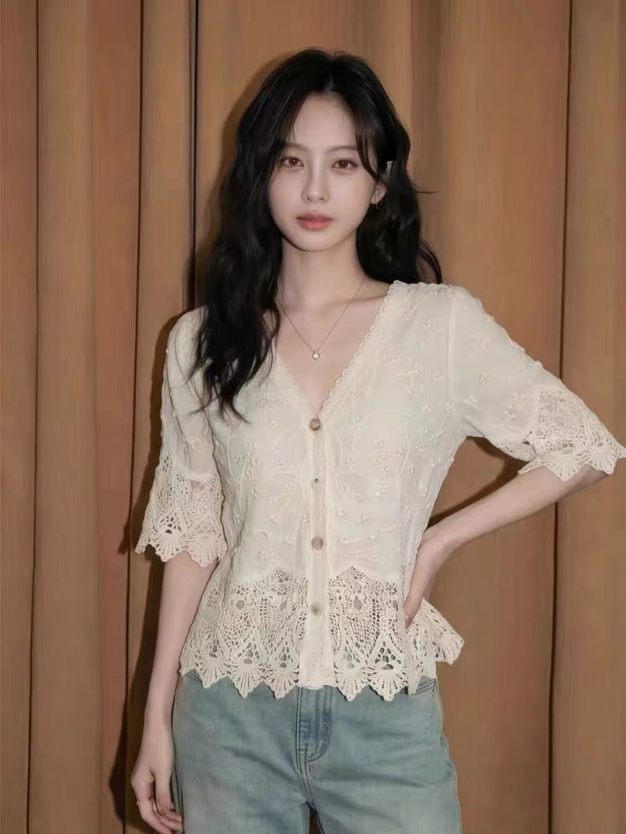 보헤미안 자수 홀로우 아웃 배트윙 소매 니트 스웨터 여성 여름 얇은 스타일 고유 한 아름다운 반팔 태양 보호 셔츠 맨위