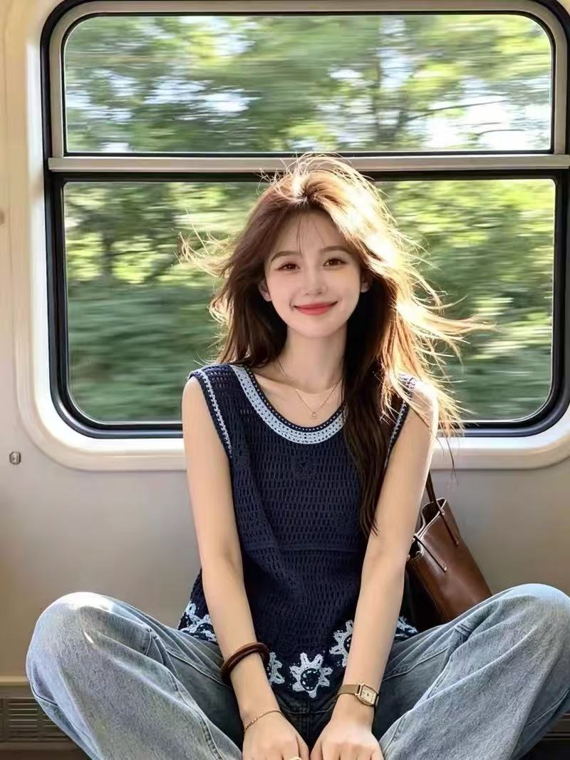 한 부서 자수 홀로우 아웃 자수 민소매 니트 조끼 여성 여름 새로운 품격 연령 감소 맨위