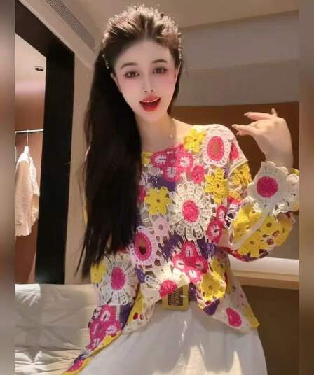 유럽 상품 무거운 작업 홀로우 아웃 자수 배색 긴팔 니트 스웨터 여성 봄 여름 새로운 작은 대중 디자인 센스 외국 가스 맨위 얇은