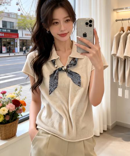 오래된 돈 바람 품격 POLO 칼라 반팔 맨위 여성 여름 새로운 디자인 센스 몸매 가꾸기 슬림해 보이는 얼음 실크 니트 스웨터 트렌디