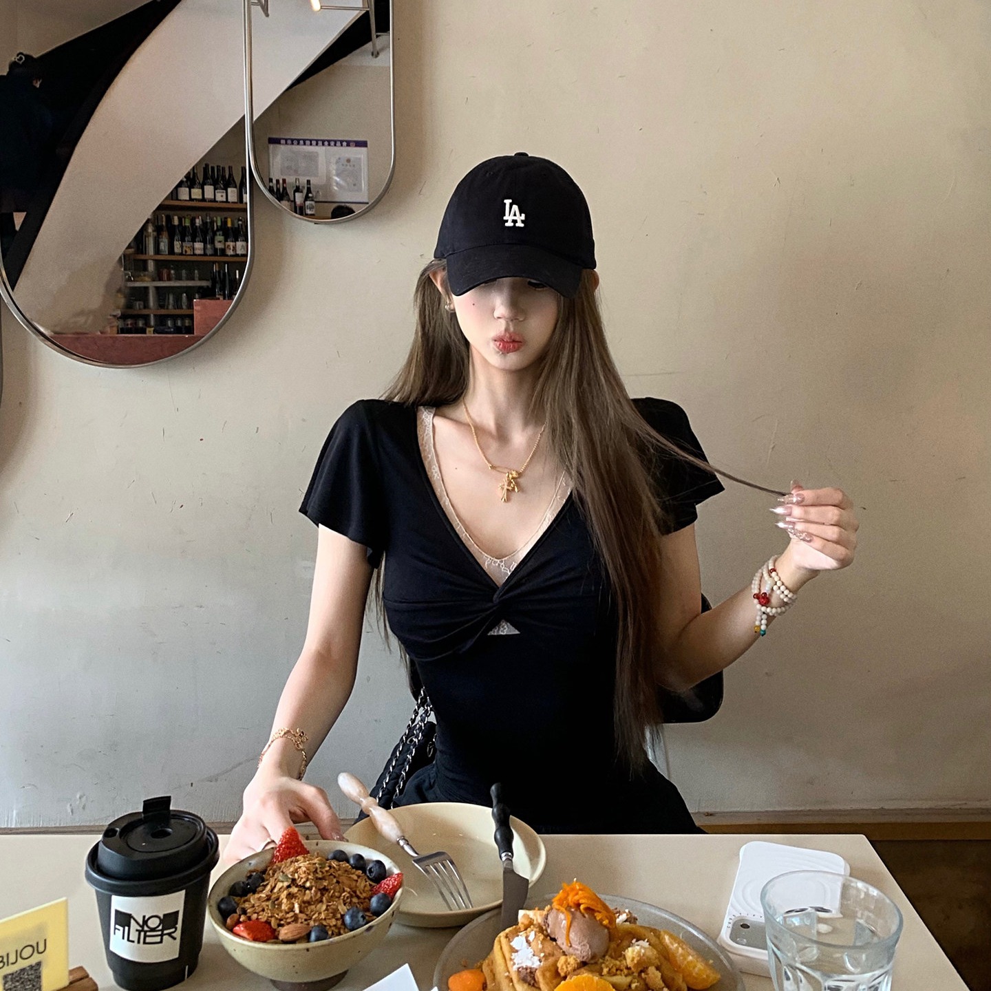 tongiiuu 되돌리기 En 리 라이 경기 서울 양모 V넥 레이스 비틀림 반팔 티셔츠 여성 몸매 가꾸기 슬림해 보이는 맨위