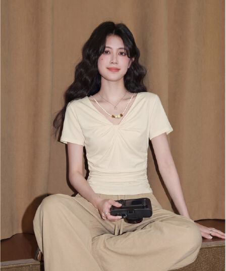 라이 경기 서울 살구 색상 V넥 반팔 티셔츠 여성 2026 여름 새로운 주름 허리 수축 동정 프랑스식 사소한 아름다운 맨위