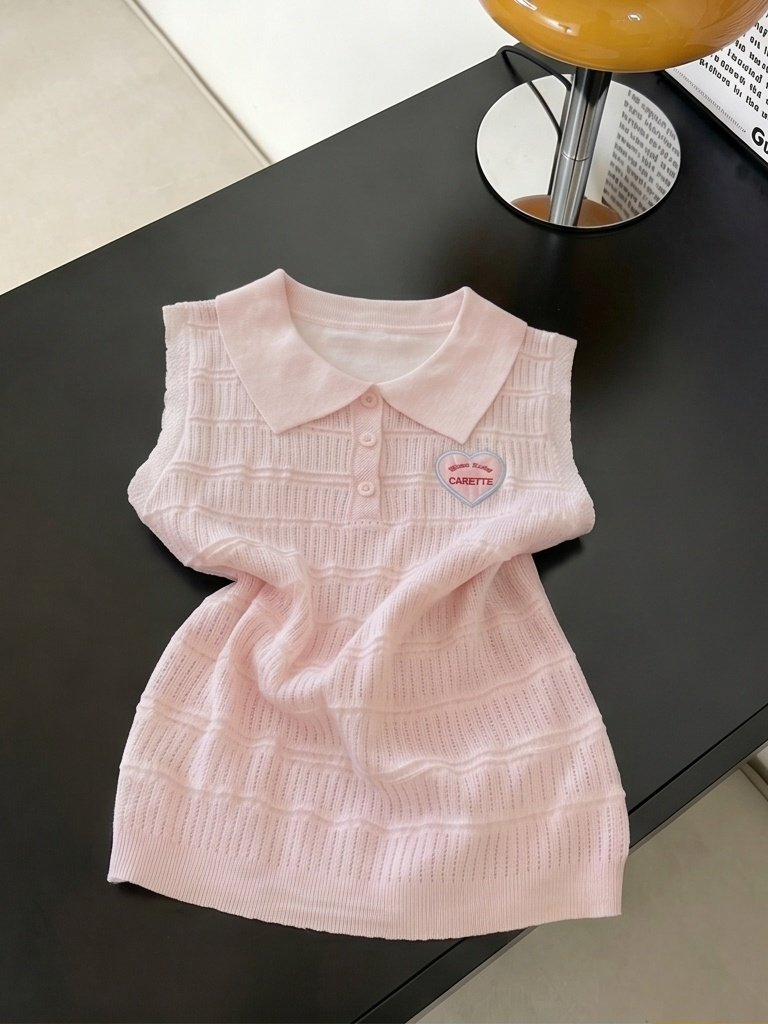 핑크색 POLO 칼라 자수 하트 민소매 조끼 티셔츠 여성 인사이드 가져 가라. 여름 외출용 얇고 가벼운 쇼트 스타일 긍정적 인 어깨 의류