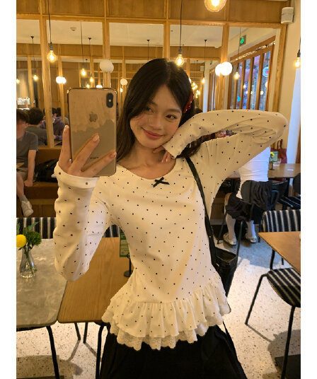 송 긍정적 인 En 검정색 도트 무늬 인사이드 가져 가라. 기본 셔츠 여성 가을 레이스 밑단 슈퍼 잘 생긴 몸매 가꾸기 긴팔 티셔츠 맨위