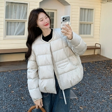 批发白鸭绒米白色小香风短款羽绒服外套女<b class='q'>冬</b>2025新款高级感保暖棒球服
