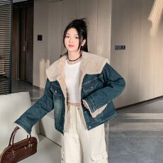 批发实拍 大翻领羊羔毛加绒牛仔外套女<b class='q'>冬</b>季新款加厚气质短外套潮