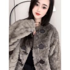 批发2025<b class='q'>秋</b>冬新款洋气牛角扣宽松休闲显瘦圆领皮毛一体加厚保暖短外套