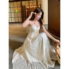 温柔风茶歇法式蕾丝吊带挂脖连衣裙女夏季新款高级感减龄露背长裙