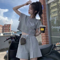 批发休闲<b class='q'>运动服</b>套装女 新款韩版<b class='q'>宽松</b>短袖高腰阔腿短裤时尚两件套潮