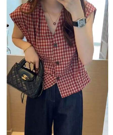 레트로 체크무늬 V넥 민소매 셔츠 새로운 여성 2026 여름 루즈핏 패치워크 색상 셔츠 품격 작은 날다 소매 맨위