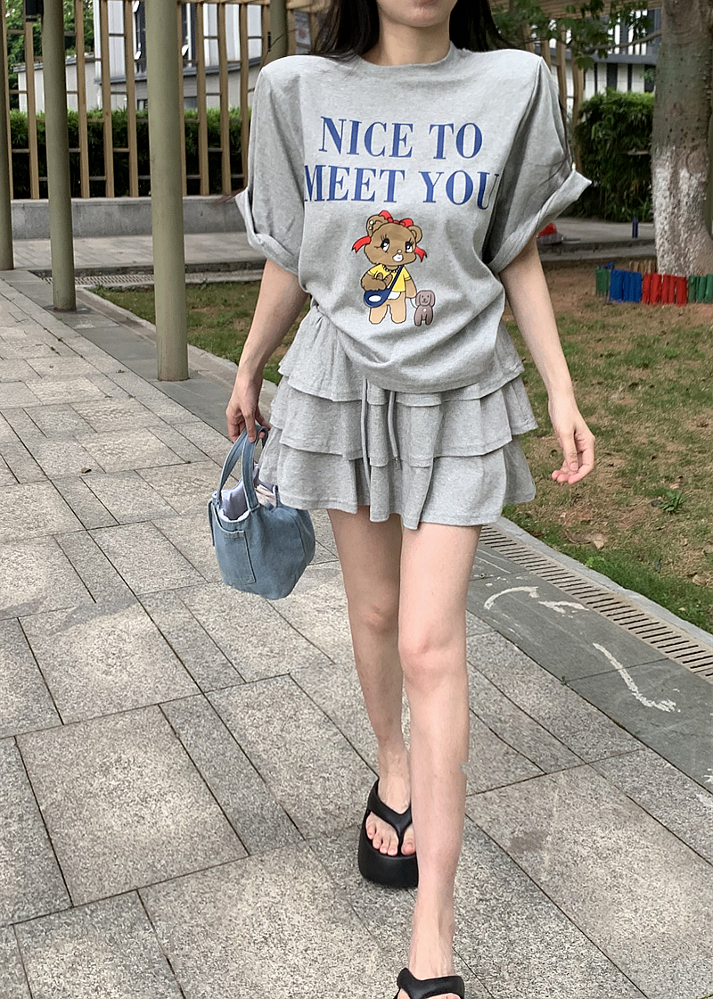 한국 스타일 연령 감소 만화 알파벳 프린트 루즈핏 캐주얼 어깨 패드 반팔 티셔츠 밴딩 연꽃 잎 케이크 치마 세트