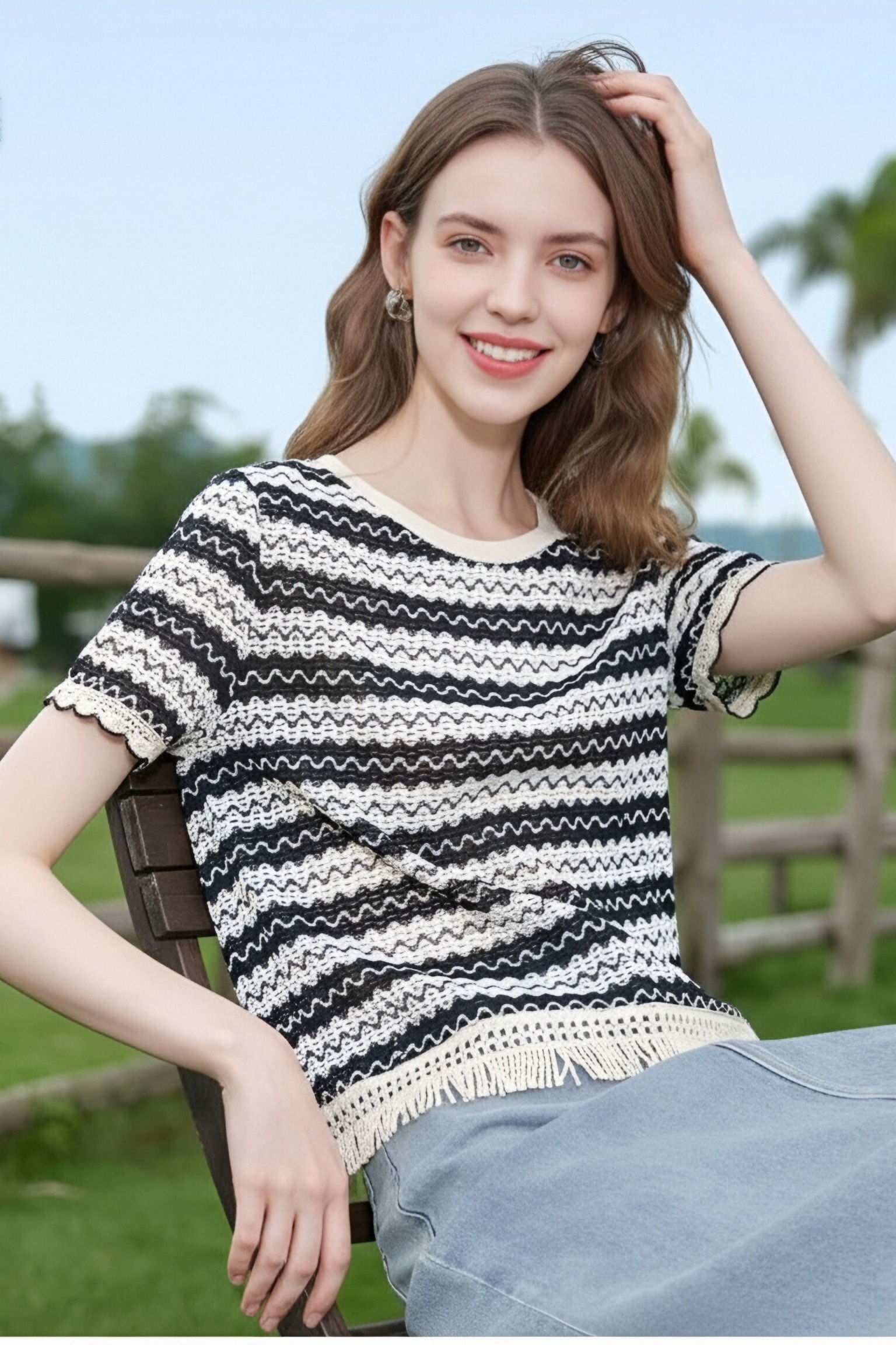 부드러운 바람 흑백 줄무늬 니트 티셔츠 여성 홀로우 아웃 술 밑단 디자인 작은 대중 품격 다용도 반팔 맨위