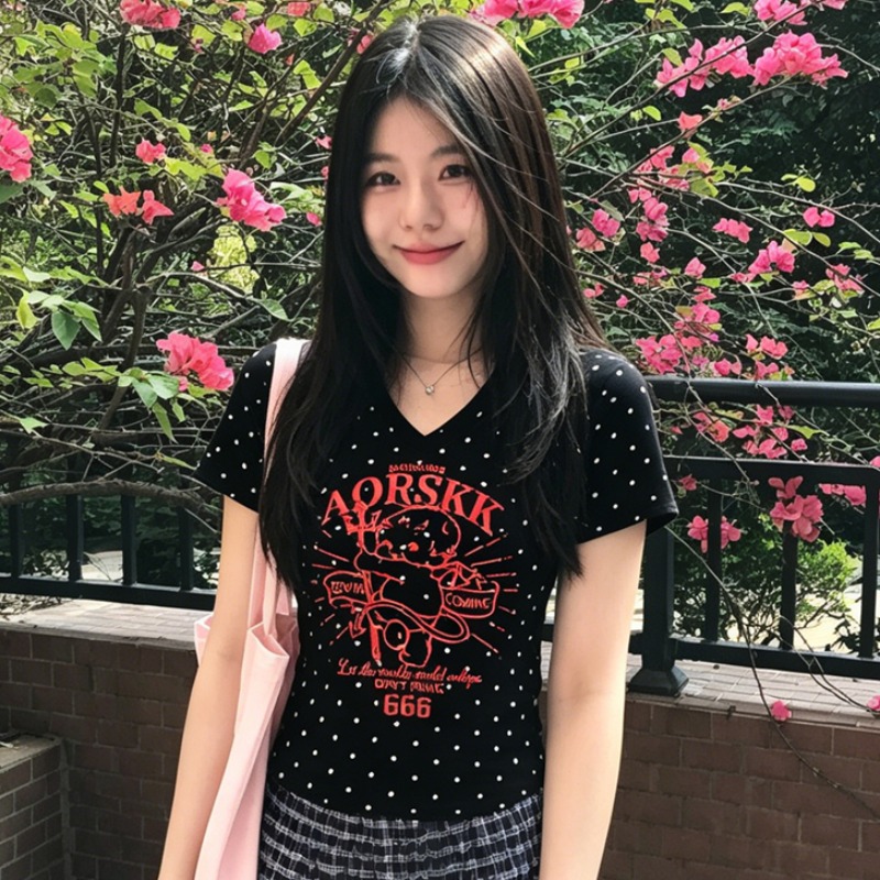 40 220 그램 빗질하다 92 면 8 암모니아 Lun 이후 패키지 칼라 몸매 가꾸기 슬림해 보이는 긍정적 인 어깨 V넥 반팔 티셔츠 여성