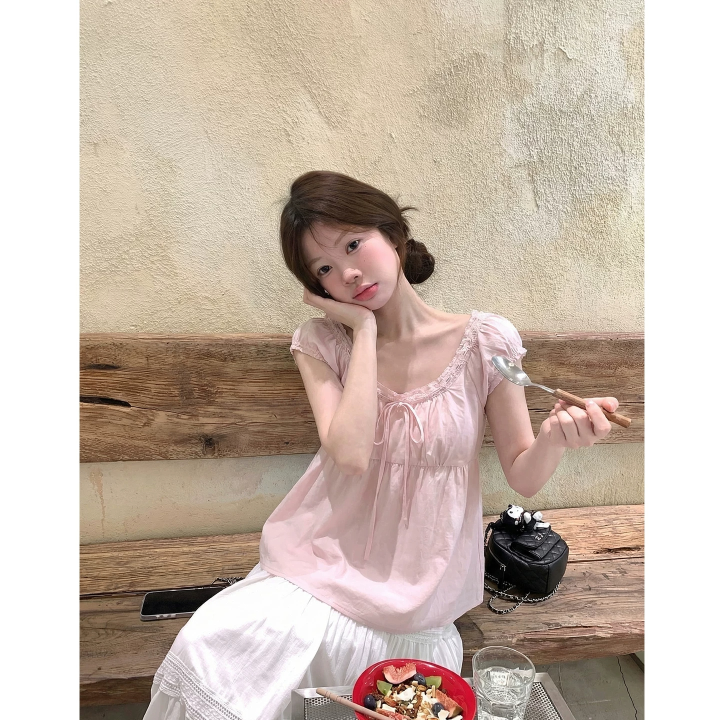달콤한 스타일 핑크색 레이스 레이스 반팔 시폰 셔츠 여성 2026 년 여름 루즈핏 연령 감소 다용도 맨위