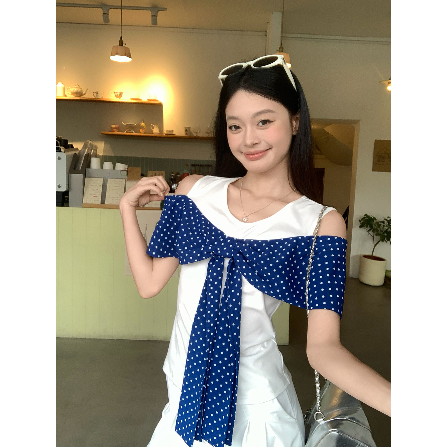 원본 원단 것 화이트 오프숄더 반팔 티셔츠 여름 도트 무늬 나비 매듭 그레이트 봐. 의류