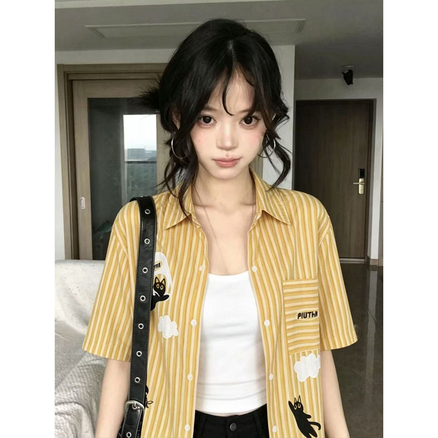 아메리칸 레트로 스트라이프 고양이 만화 자수 디자인 센스 셔츠 반팔 여성 여름 느긋한 바람 셔츠 트렌디