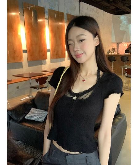 브로케이드 면 자카드 반팔 티셔츠 여성 폭발 Z아 어깨 몸매 가꾸기 검정색 쇼트 스타일 고유 한 슈퍼 잘 생긴 맨위