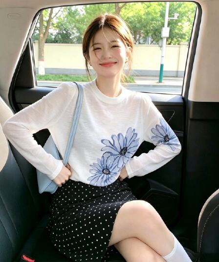 눈꽃 면 프린트 긴팔 티셔츠 얇은 스타일 여성 26 여름 새로운 다용도 미니멀리즘 루즈핏 슬림해 보이는 출퇴근 맨위