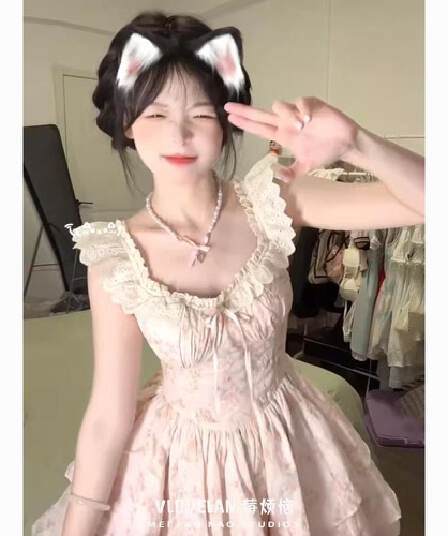 여름 새로운 공주 달콤함 작은 날다 소매 꽃무늬 드레스 부드러운 허리 수축 슬림해 보이는 프랑스식 달콤한 자매 퍼프 미니 스커트