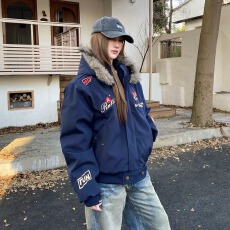 批发2026冬新款美式复古飞行夹克座山雕刺绣棒球服男女<b class='q'>情侣</b><b class='q'>宽松</b>外套潮