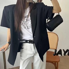 批发韩国短袖<b class='q'>西装外套</b>女高级感复古廓形后开叉网纱拼接西服上衣