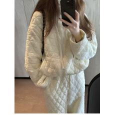 批发<b class='q'>韩版</b>新款保暖菱形格上衣<b class='q'>外套</b>加宽松橡筋束脚两件套装