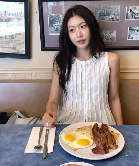 있음 창고 한국 2026 여름 달콤함 귀여운 목이버섯 레이스 플리츠 작은 치마 민소매 셔츠