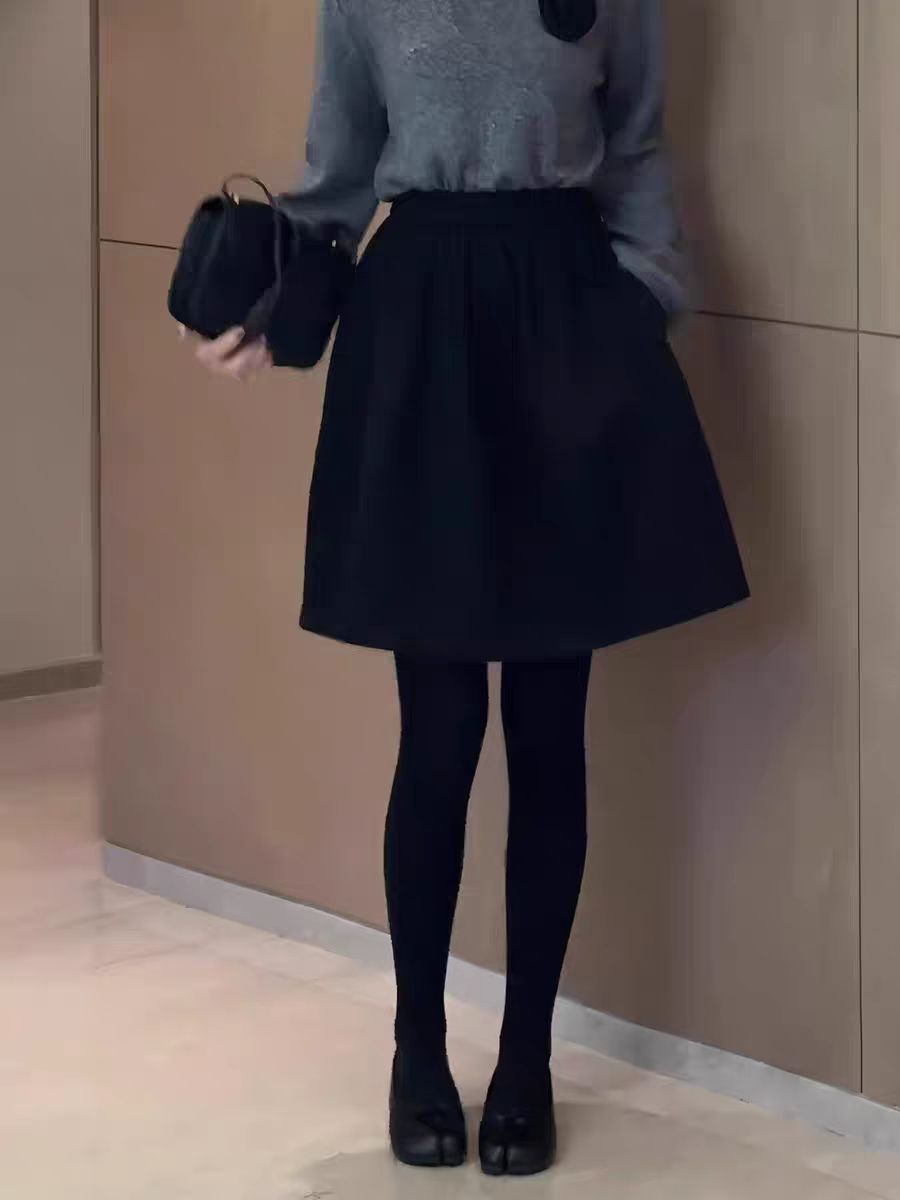 검정색 두꺼운 모직 꽃밭 치마 여성 2025 겨울 폭발 빅 사이즈 여성 의류 하이웨이스트 다용도 슬림해 보이는 표지 넓적 다리 미니 스커트