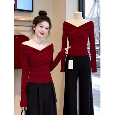 批发红色交叉v领露肩修身收腰针织衫毛衣女秋<b class='q'>冬</b>季韩系穿搭辣妹风上衣