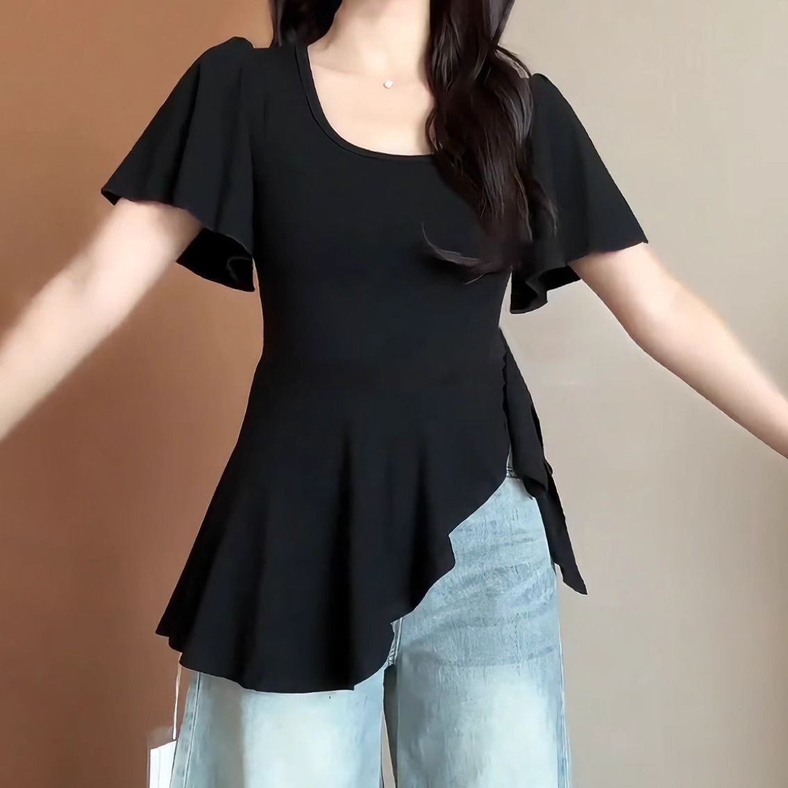 빅 사이즈 슬림해 보이는 불규칙 트임 디자인 센스 프릴 반팔 티셔츠 여성 지방 mm 몸매 가꾸기 슬림해 보이는 표지 고기 맨위
