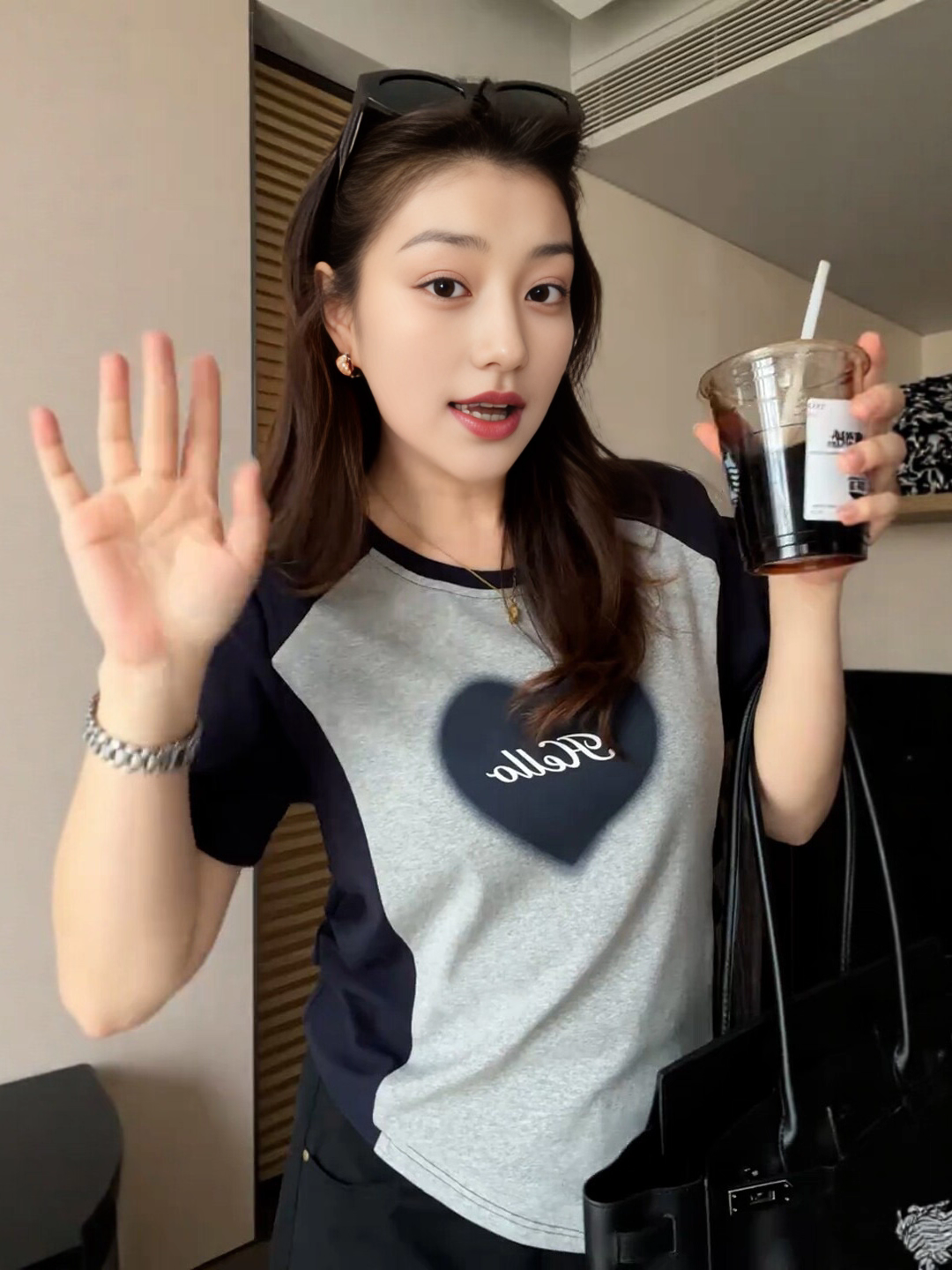 빅 사이즈 한 부서 라운드 넥 하트 프린트 수리 용량 반팔 티셔츠 여성 여름 새로운 지방 mm 자이언트 슬림해 보이는 표지 고기 맨위