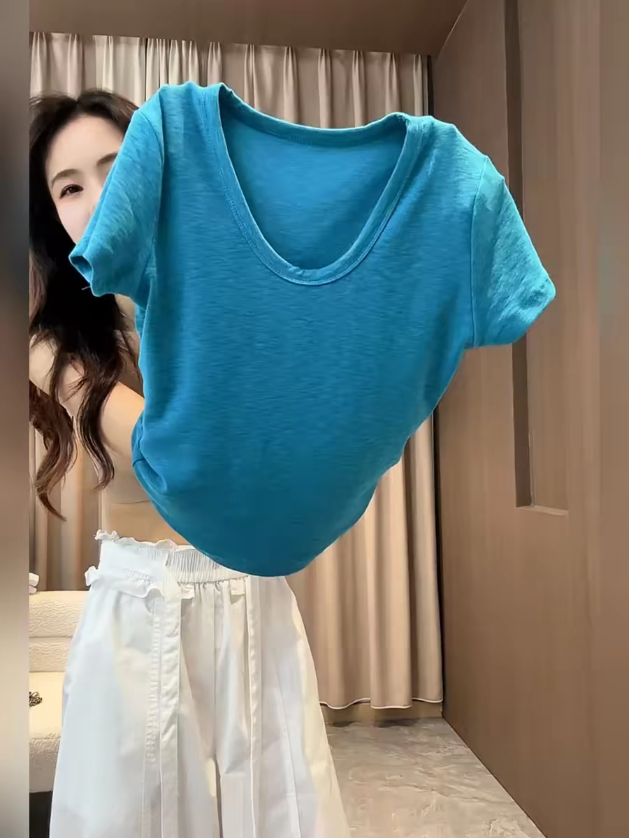 빅 사이즈 u 칼라 공작 블루 반팔 티셔츠 여성 여름 새로운 와이드 작은 대중 디자인 센스 소나무 슬림해 보이는 외국 가스 다용도 맨위