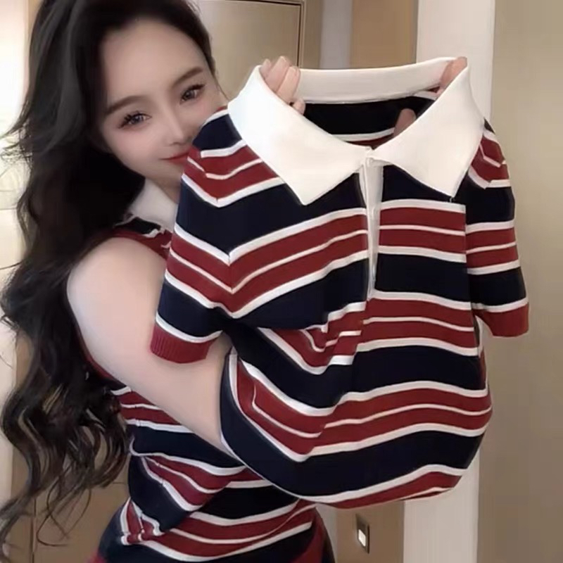 한 부서 다용도 POLO 칼라 스트라이프 배색 티셔츠 여성 2026 여름 새로운 몸매 가꾸기 슬림해 보이는 연령 감소 품격 맨위