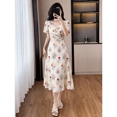 实拍~大码石榴花语碎花明媚大方温柔法式小众显瘦气质长款连衣裙