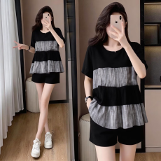 批发遮肉显瘦2026新款<b class='q'>女装</b>夏季两件套拼接短袖上衣短裤休闲时尚套装