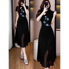 批发<b class='q'>实拍</b>~夏<b class='q'>大码</b><b class='q'>女装</b>胖mm显瘦遮肚刺绣不规则拼接雪纺连衣裙过膝长裙