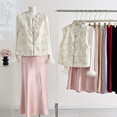 批发实拍新中式国风唐装水貂毛马甲女<b class='q'>冬</b>季新款复古加棉羽毛提花上衣