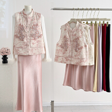 批发实拍新中式国风马甲<b class='q'>背心</b>重工刺绣盘扣马夹复古改良唐装坎肩上衣女